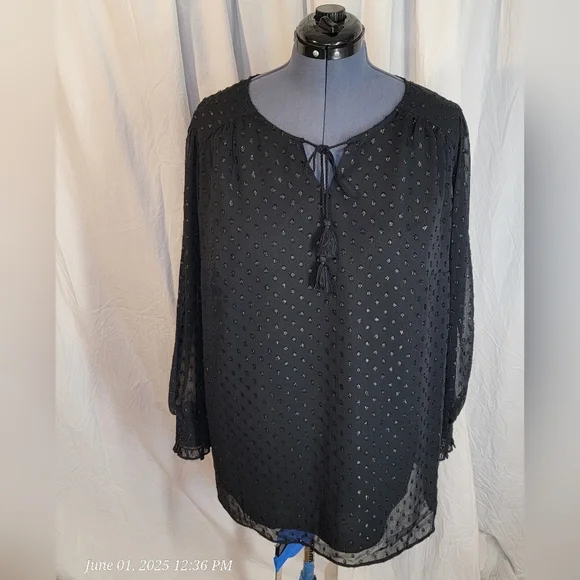 Ava & Viv Sparkling Dot Black Tie Front Relaxed Blouse - Picture 2 of 10